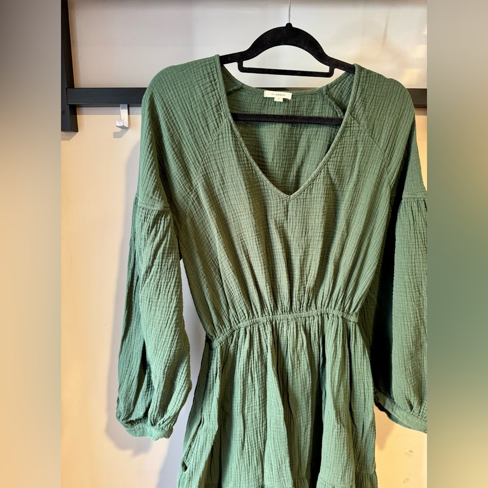 Suunday The Sara Dress in Kombu Green 100% Cotton Muslin - Picture 5 of 8